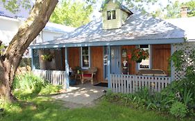 Spry Church Cozy Cottage